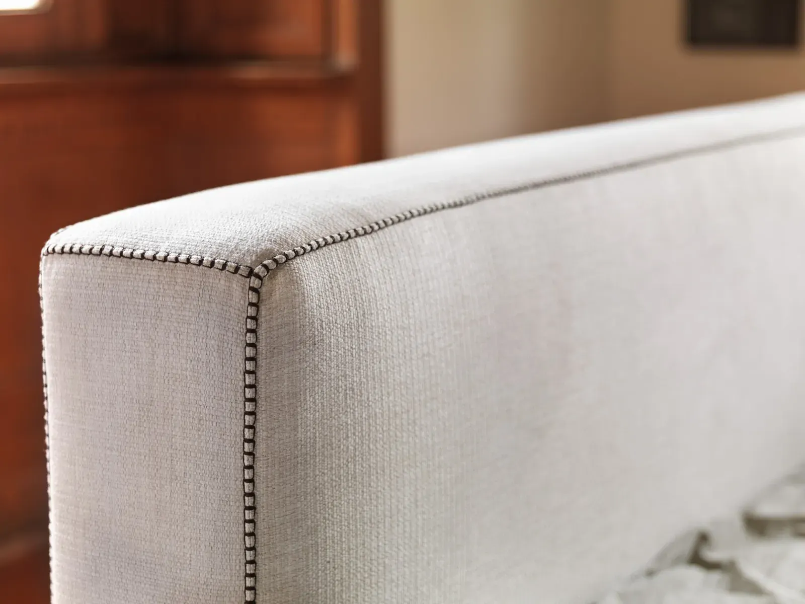 Letto Elisabeth, letto matrimoniale moderno rivestito in tessuto, made in Italy – foto 6