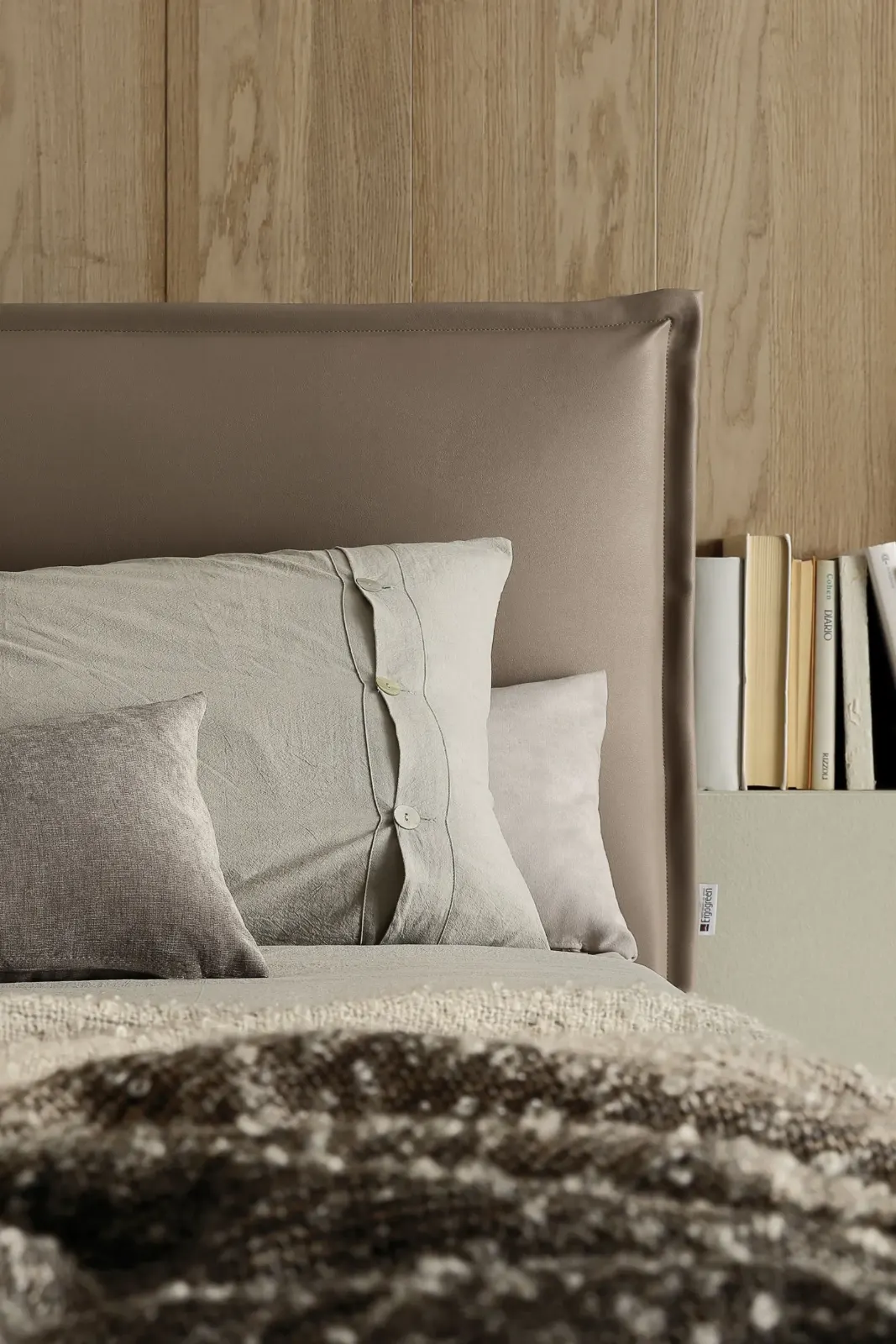 Letto Michelle, letto imbottito moderno con giroletto a fascia alta o bassa, made in Italy – foto 5